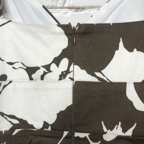 FMX Design Studio Floral Dress - Picture 7 of 7